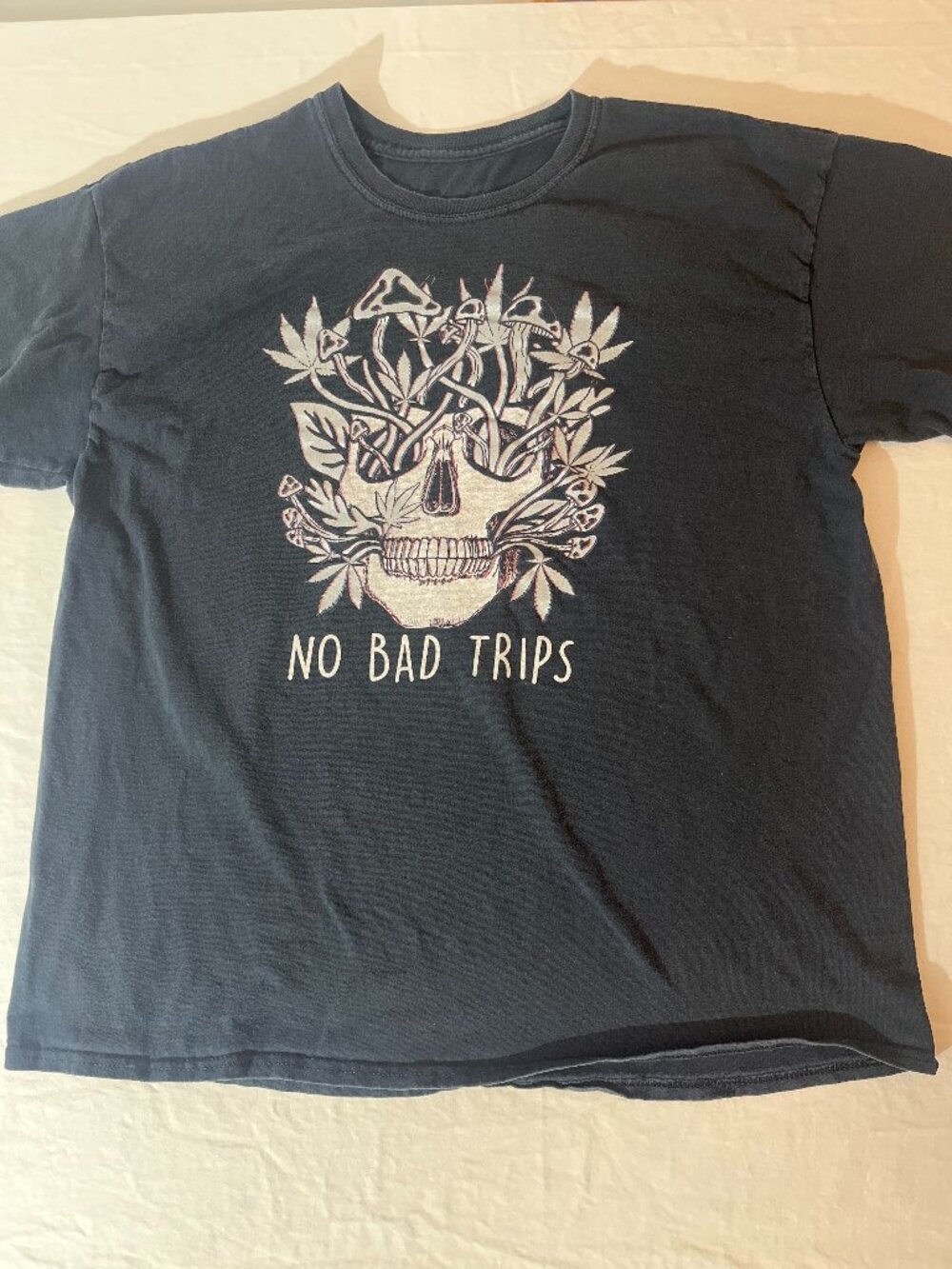 No Bad Trips Skull Men's XL Graphic T. Spencer's since 1947